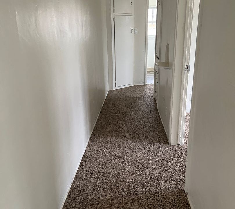 2nd image of 1307 Shasta Dr Unit 1/2