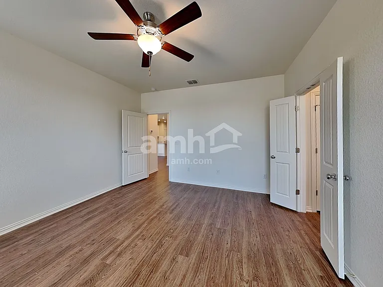 2722 Wolfcreek — Photo 10