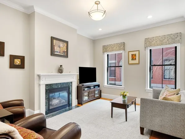 3 Harvard Pl #1, Charlestown, MA 02129