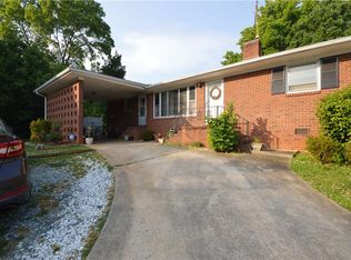 1719 Elder Ct, Burlington, NC 27215