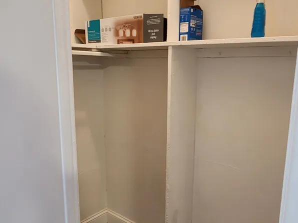 64-10 Myrtle Avenue image 15 of 16