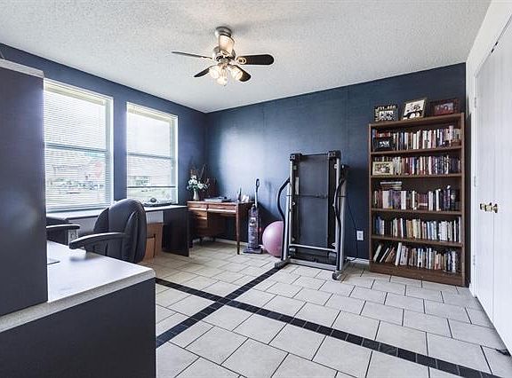 3rd image of 5164 Cliff Oaks Dr