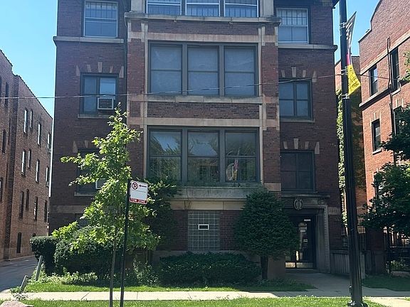 2nd image of 1015 E Hyde Park Blvd #1A