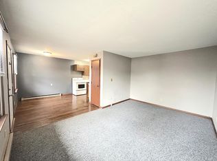 716 S 9th St #16, Clear Lake, IA 50428
