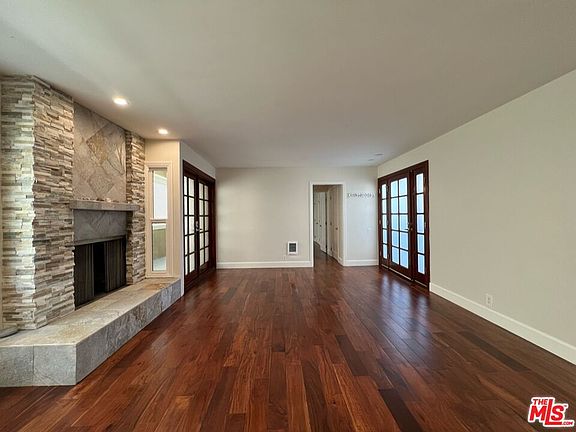 3rd image of 22626 Pacific Coast Hwy APT 2