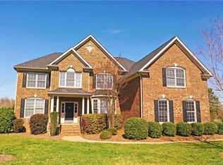 2005 Weddington Lake Dr, Matthews, NC 28104