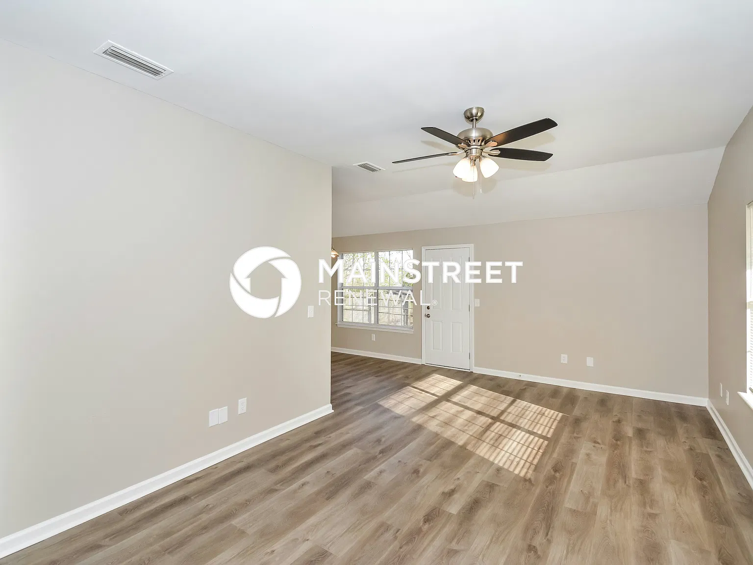 862 Lavergne Ln — Photo 3