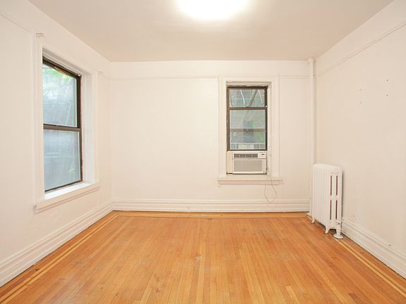3rd image of 111 W 16th St APT 3L