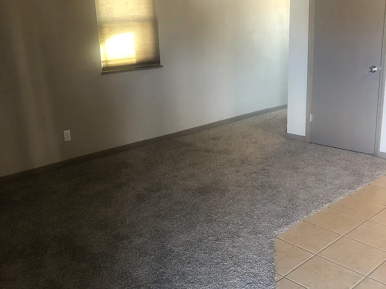 205 E Dunklin St — Photo 2