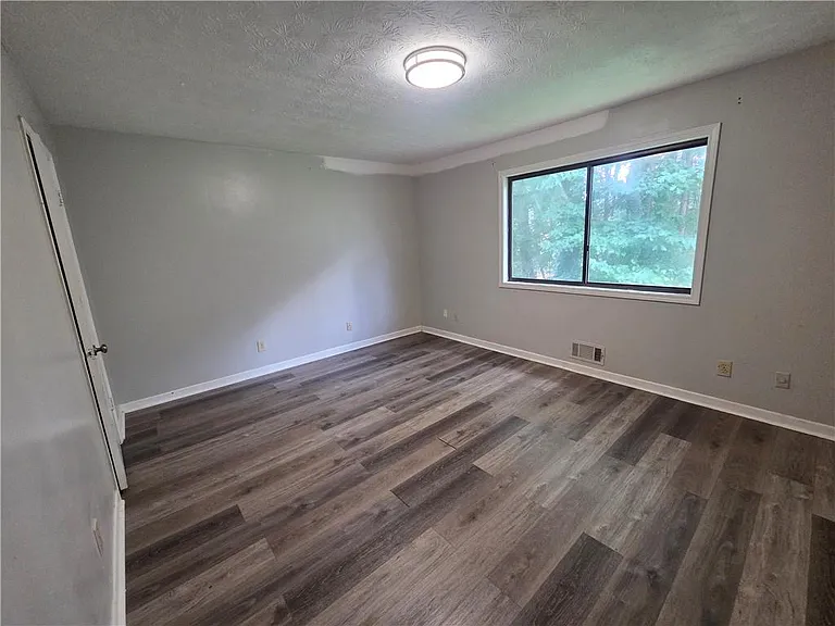 5034 Cherokee Ct — Photo 2