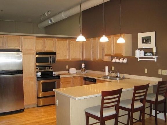 5th image of 715 N Milwaukee St APT 304