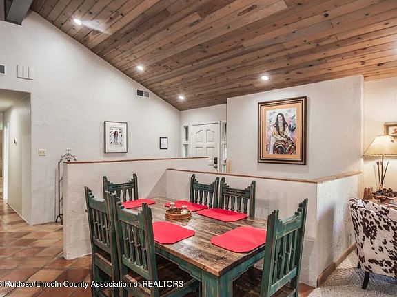 5th image of 105 High Loop Dr