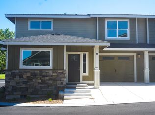 2755 Greens Blvd #14, Redmond, OR 97756