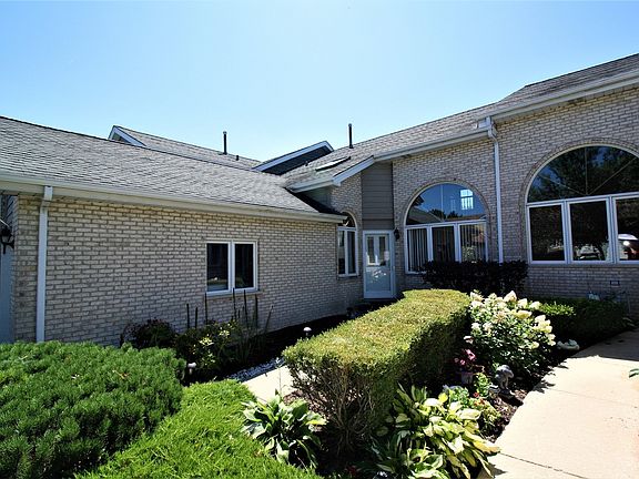2nd image of 11911 Cormoy Ln
