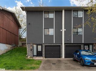 135 Chalmers St S #21, Cambridge, ON N1R 6M2