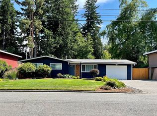 16919 NE 16th Pl, Bellevue, WA