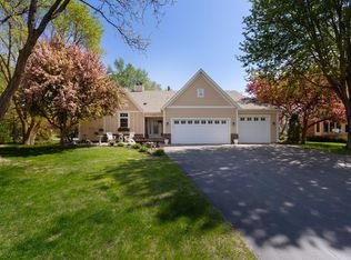 4250 Kingsview Ln N, Plymouth, MN 55446