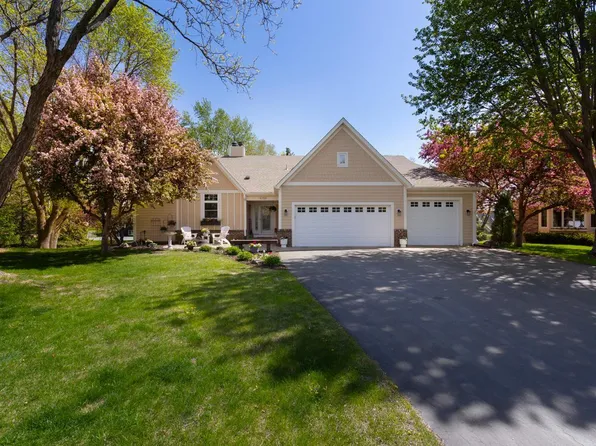 4250 Kingsview Ln N, Plymouth, MN 55446