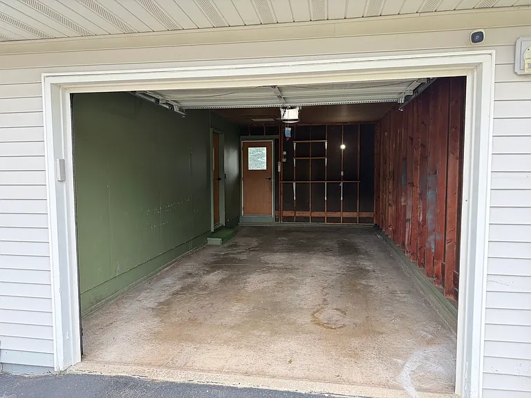 1818 Grandview Dr — Photo 17
