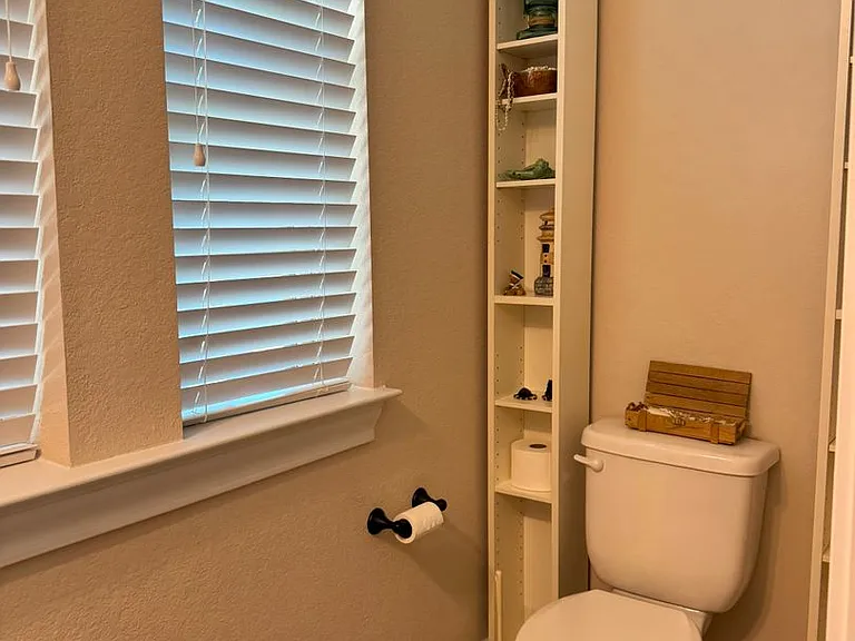 8603 Phoenix Ave — Photo 5