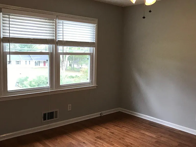 3011 Vinson Dr — Photo 6