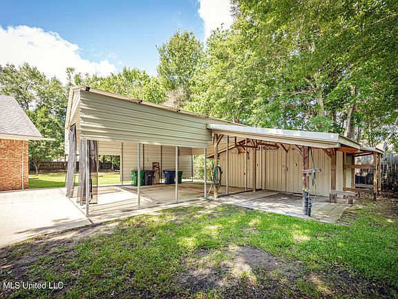 5th image of 13813 Puerto Dr
