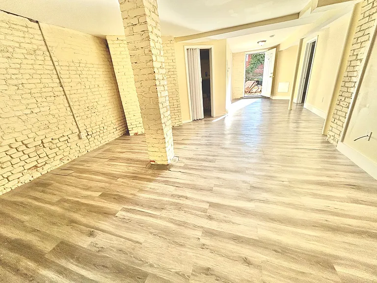 125 Hillside Ave — Photo 4