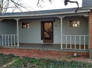 709 Evans Ave, Lone Wolf, OK 73655
