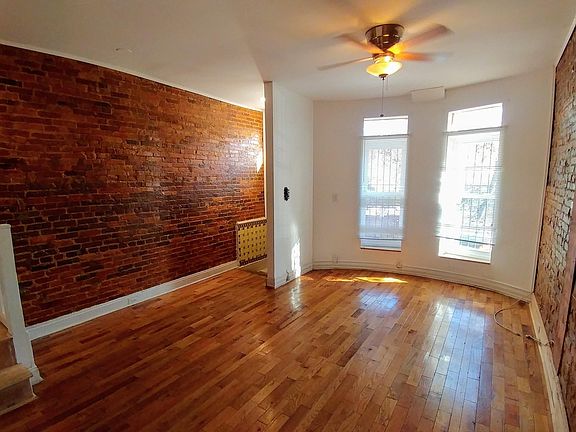 2nd image of 1714 Holbrook St