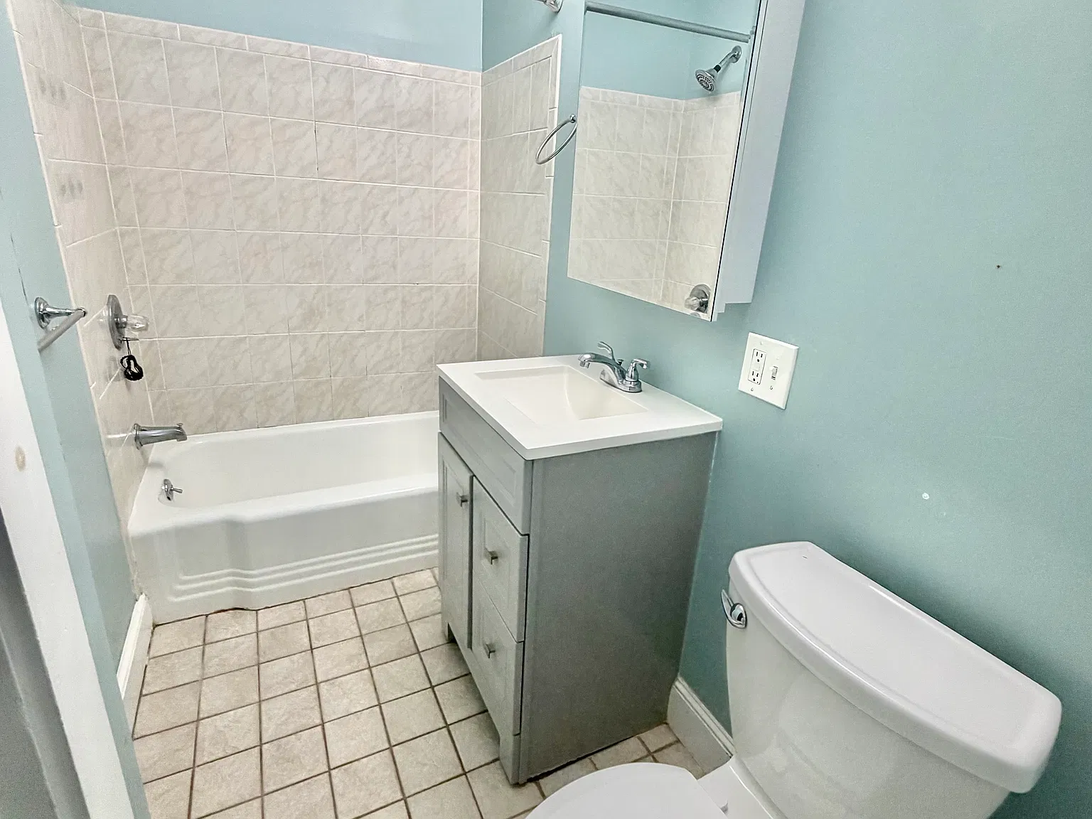 1 bed, 700 sqft, $1,550 — Photo 2