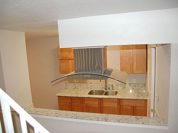 3rd image of 429 13th St