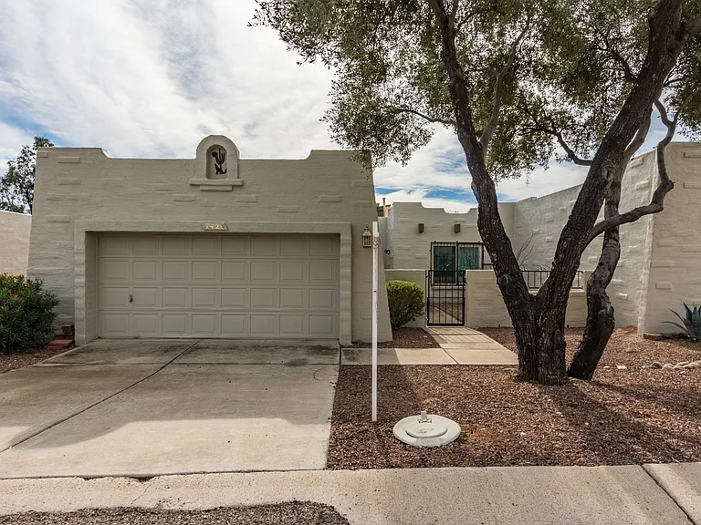 7420 E Wandering Rd — Photo 6