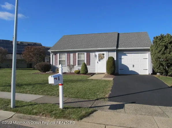 6 Edgeware Place, Manchester, NJ 08759