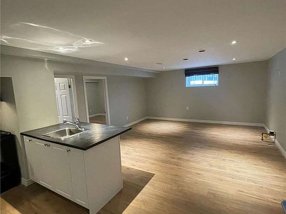 4th image of 56 McIntyre Cres