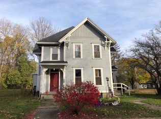 302 N Lincoln St, Stanton, MI 48888