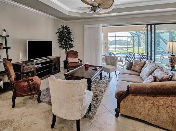 9215 Veneto Ln, Naples, FL 34113