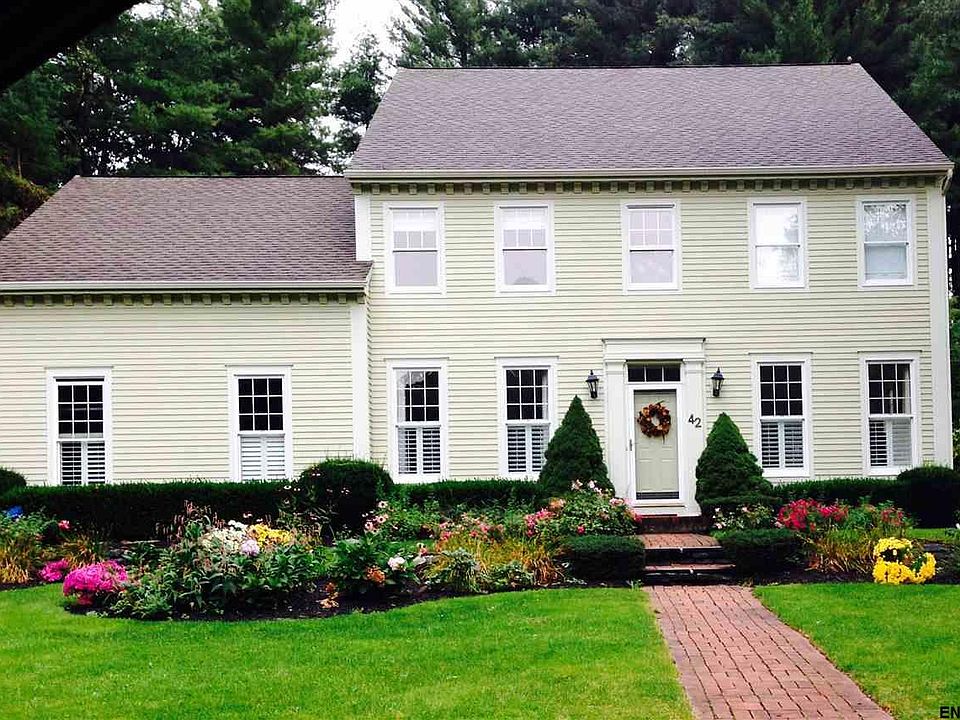 1st image of 42 Vista Dr