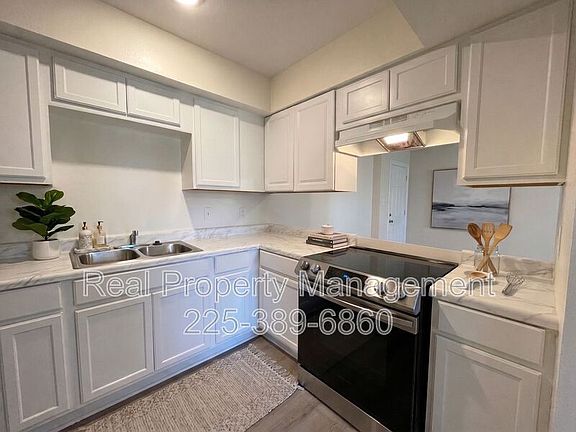 3rd image of 7743 Bles Ave #1B