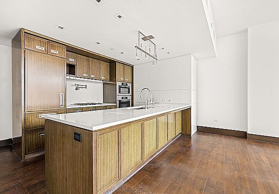 5th image of 151 E 85th St APT 15G