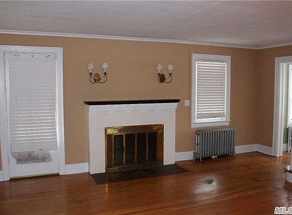3rd image of 176 Jerusalem Ave
