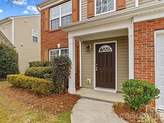 2nd image of 1477 Haverford Rd NW