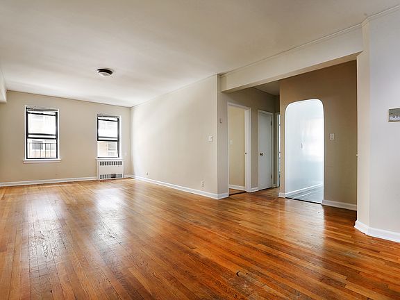 5th image of 55 W 92nd St Bsmt 2