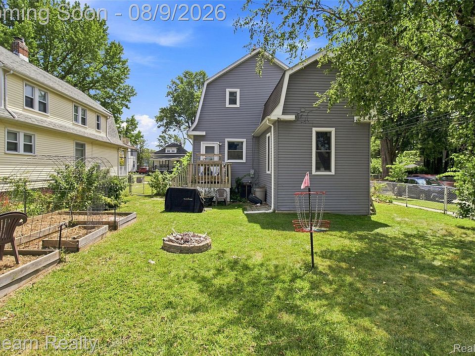 22350 Park St, photo 8