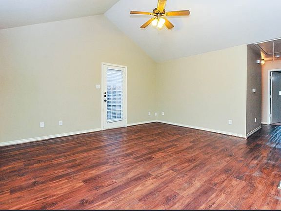 3rd image of 2325 Pheasant Ln #A
