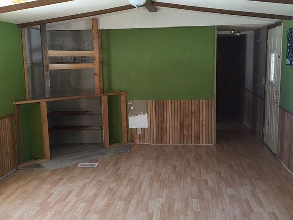 5th image of 840 N Sporley Lake Rd