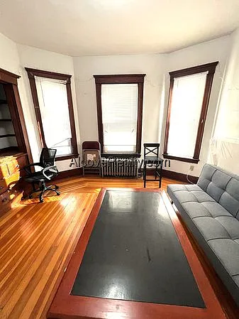 3 bed, 2.0 bath, $4,495 — Photo 1