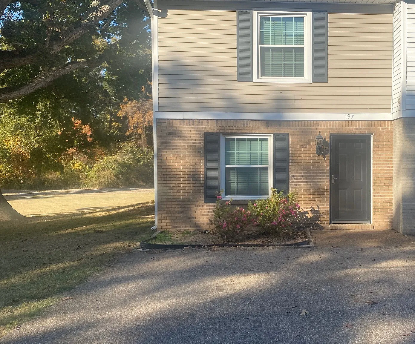 197 Cox Lane - 1 — Photo 1