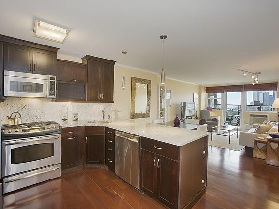 5th image of 75 Henry St APT 12L