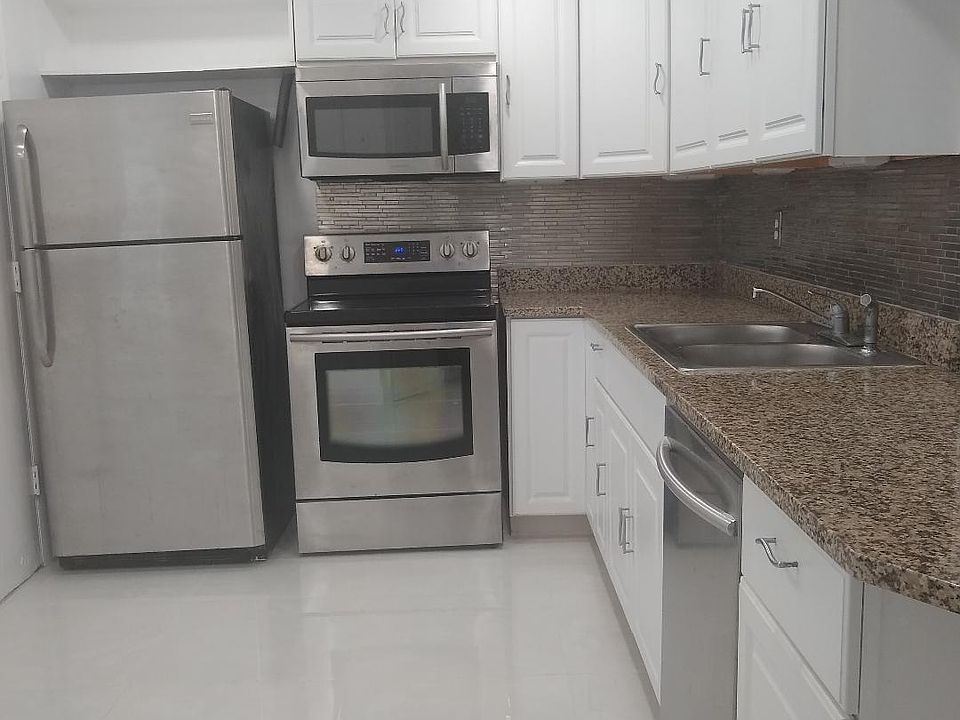 1st image of 1351 NE 191st St #420