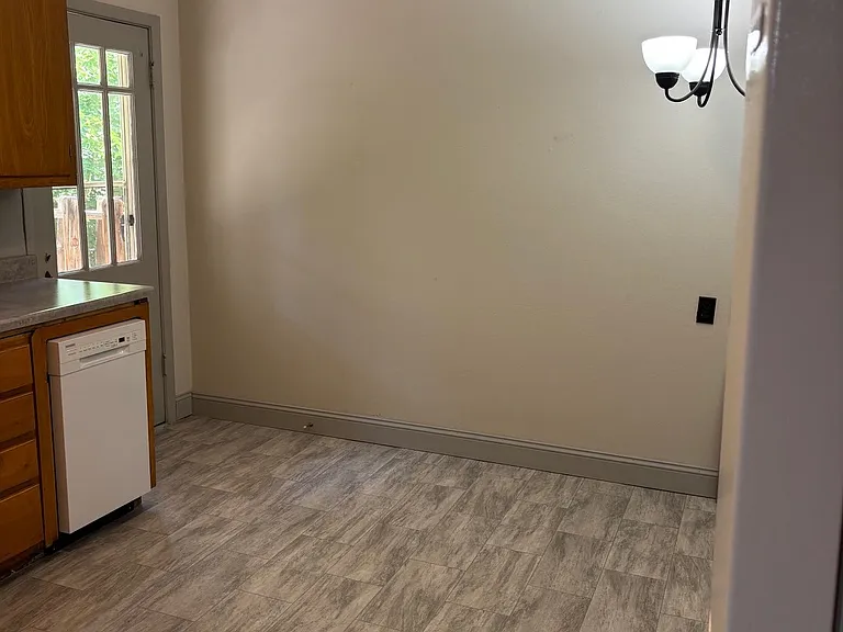 Kitchen eating space